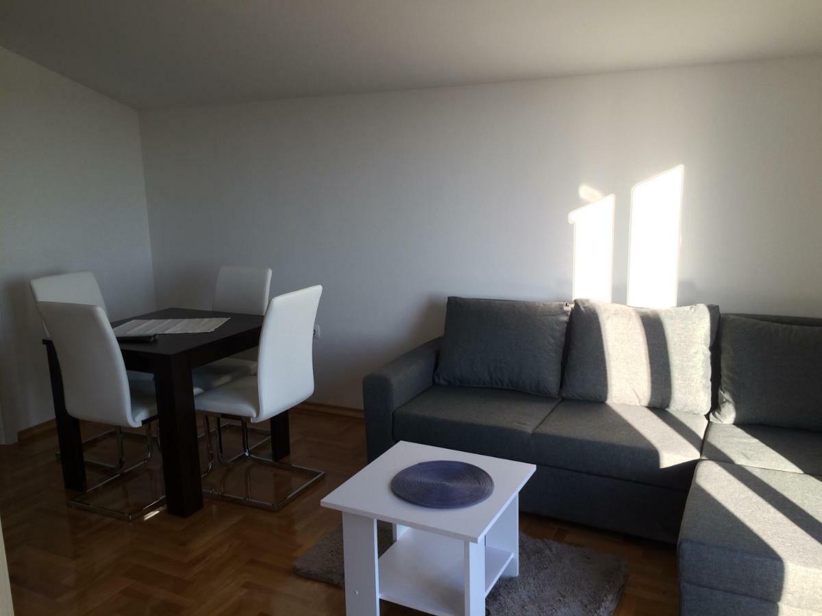 Apartments Antonija Sukošan Eksteriør billede